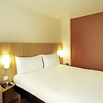 Ibis Lyon Est 3*