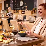 Ibis Lyon Est 3*