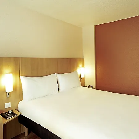 Ibis Lyon Est 3*