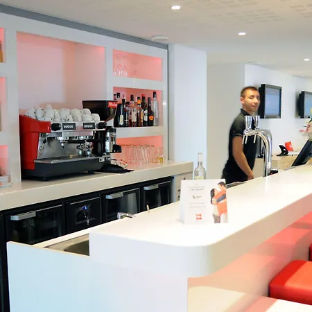 Ibis Lyon Est