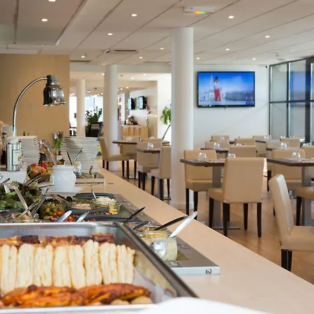 Ibis Lyon Est 3*
