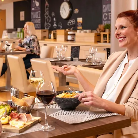 Ibis Lyon Est 3*