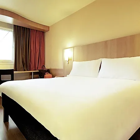 Ibis Lyon Est Hotel