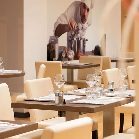 Ibis Lyon Est Hotel