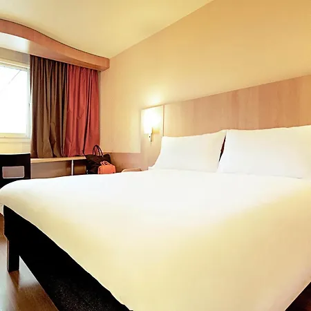 Ibis Lyon Est 3*