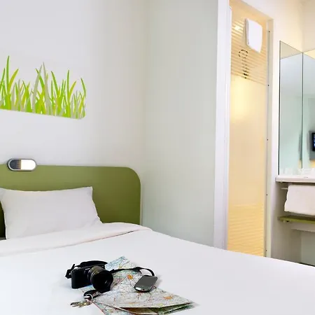 Ibis Lyon Est 3* Chaponnay