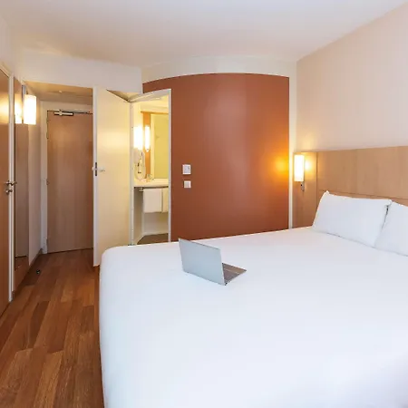 Ibis Lyon Est Hotel Chaponnay