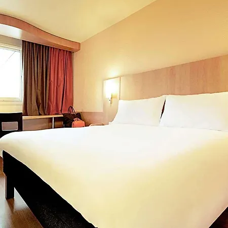 Ibis Lyon Est
