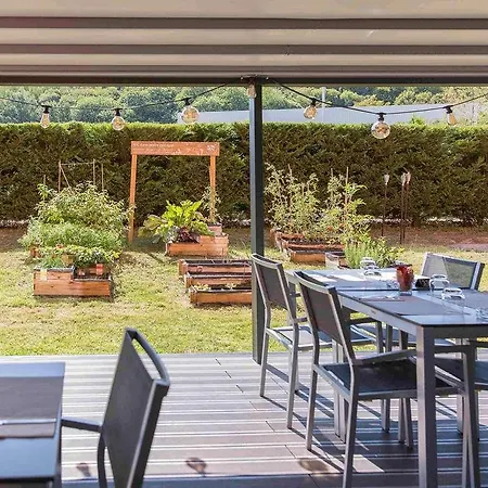 Ibis Lyon Est Hotel 3*