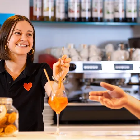 Hotel Ibis Lyon Est 3*
