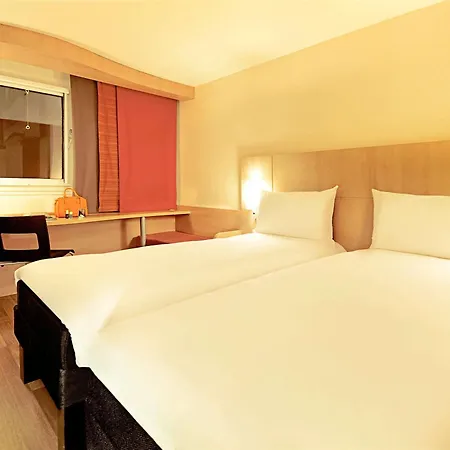 Ibis Lyon Est Hotel Chaponnay