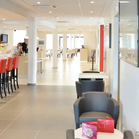 Ibis Lyon Est 3* Chaponnay