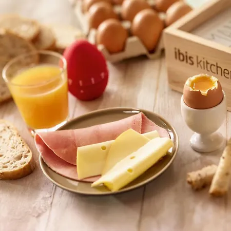 Ibis Lyon Est 3*